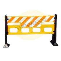 SoleSafe CheckPost LLDPE Plastic Barricades 2000 mm x 1200 mm x 550 mm_0