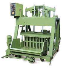 Concrete Block Making Machine R800 125 Blocks/Hour_0