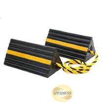 SAFENESS 460 mm Rubber Wheel Chock A002 Black and Yellow_0