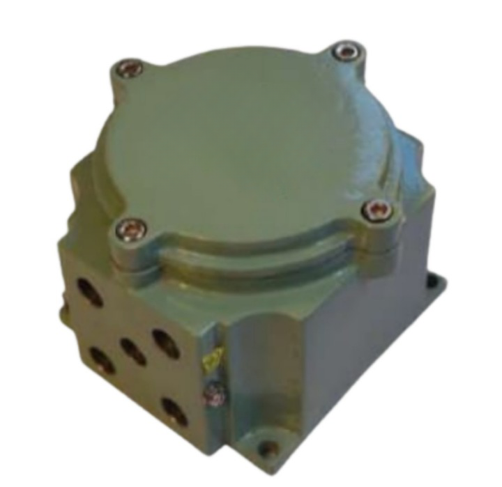 150 x 150 mm Surface Mounted 2 Way Junction Boxes_0