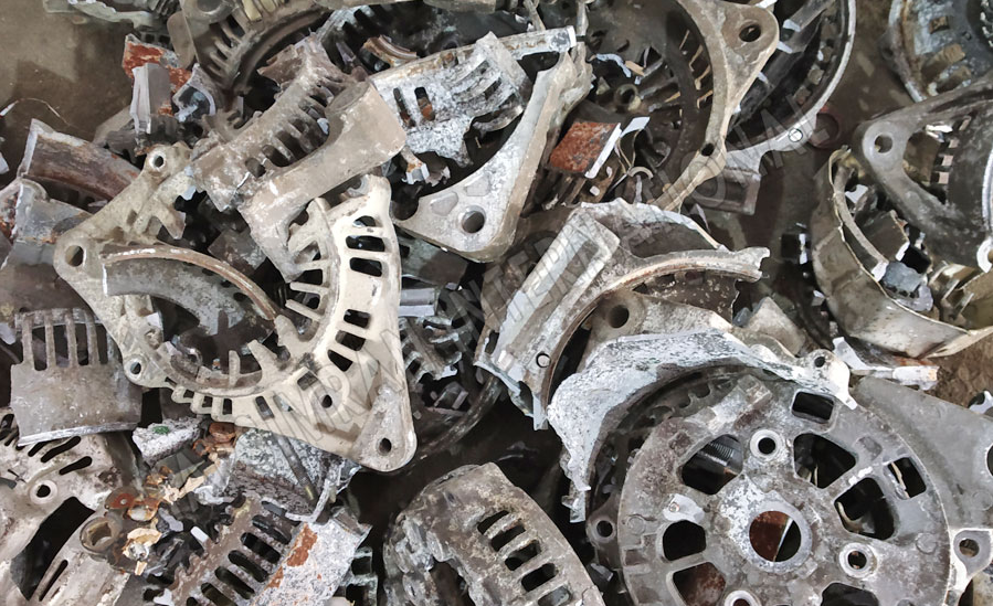 Manjunatha Cast Iron Metal Scrap Cut Piece 90%_0